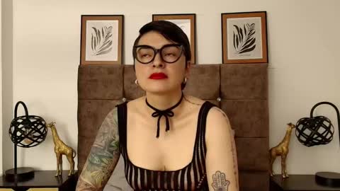Snapshot of kat_paradisse chatting on September 17, 2025, 7:26 pm kat paradisse online show from September 17, 2025, 7:26 pm