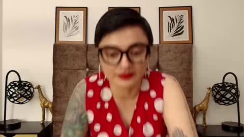 Snapshot of kat_paradisse chatting on October 1, 2025, 8:15 pm kat paradisse online show from October 1, 2025, 8:15 pm