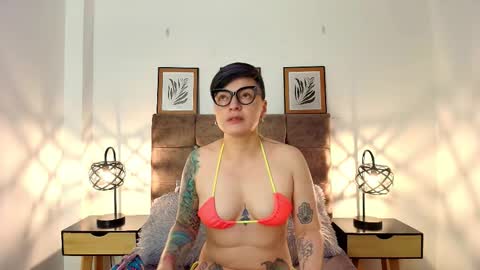 kat paradisse online show from March 15, 2026, 11:49 am