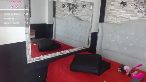 katalella_22 online show from December 15, 2025, 5:55 am