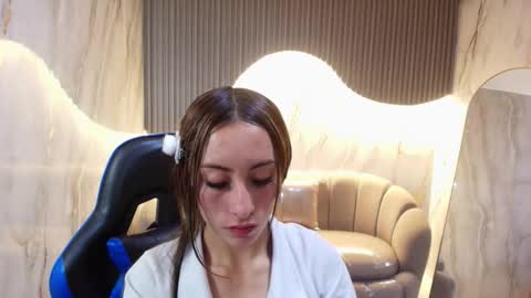 Katalina  online show from February 22, 2026, 3:07 am