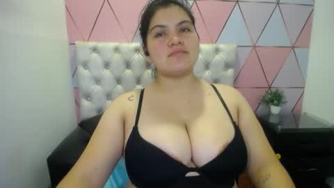 katalina santana25 online show from March 16, 2026, 5:44 am