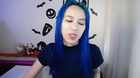 Maca online show from October 26, 2025, 2:23 pm