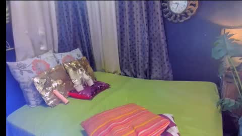 Snapshot of katarina_hot_mistress chatting on September 14, 2025, 12:32 am katarina online show from September 14, 2025, 12:32 am