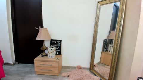 Snapshot of kate_belle chatting on February 14, 2025, 12:51 am Kate online show from February 14, 2025, 12:51 am