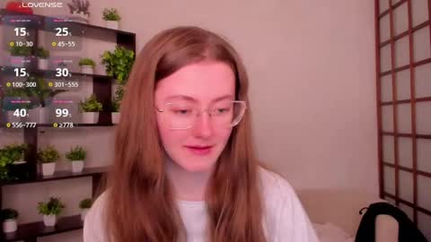 Snapshot of kate_cuddle chatting on May 13, 2026, 1:58 am Kate online show from May 13, 2026, 1:58 am