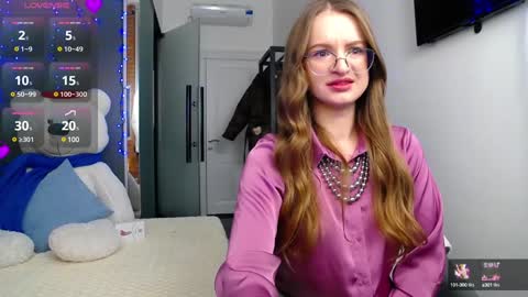 Snapshot of kate_jonson chatting on December 9, 2024, 1:24 pm .Be kind and gentle with me and I will do my best for you. online show from December 9, 2024, 1:24 pm