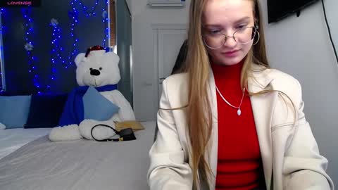 Snapshot of kate_jonson chatting on January 6, 2025, 12:57 pm .Be kind and gentle with me and I will do my best for you. online show from January 6, 2025, 12:57 pm
