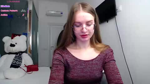 Snapshot of kate_jonson chatting on February 21, 2025, 7:34 am .Be kind and gentle with me and I will do my best for you. online show from February 21, 2025, 7:34 am
