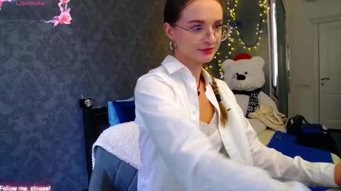 Snapshot of kate_jonson chatting on September 15, 2025, 10:26 am .Be kind and gentle with me and I will do my best for you. online show from September 15, 2025, 10:26 am