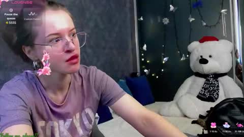 Snapshot of kate_jonson chatting on October 18, 2025, 6:48 am .Be kind and gentle with me and I will do my best for you. online show from October 18, 2025, 6:48 am