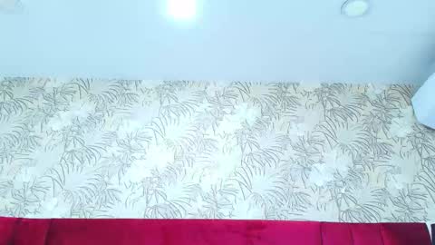 Kate online show from September 26, 2025, 8:35 pm