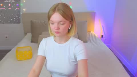 katebunnys online show from March 21, 2026, 4:39 am