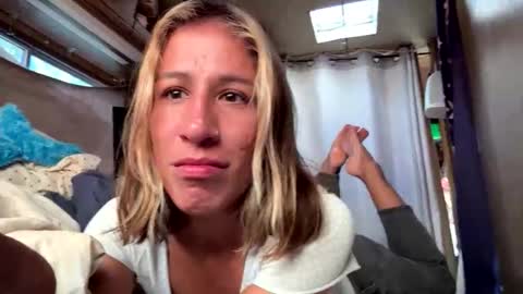 Snapshot of katelinxxx chatting on October 30, 2025, 11:49 pm Katelin online show from October 30, 2025, 11:49 pm