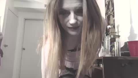 Kateloveforever online show from April 14, 2026, 5:57 am