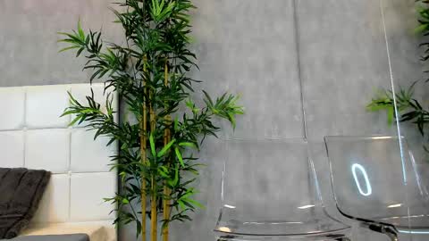 Kate online show from February 25, 2025, 6:25 am