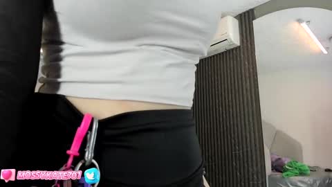 Im Katherine but call me Kate  online show from February 22, 2025, 12:08 pm