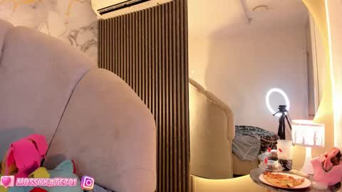 Im Katherine but call me Kate  online show from March 9, 2025, 8:29 am