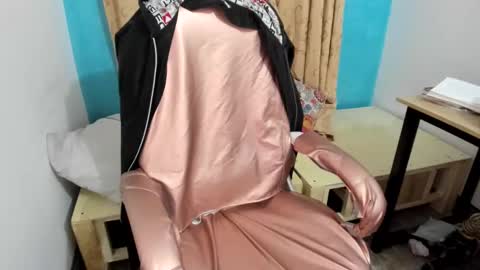 Snapshot of katerinamilf_ chatting on February 14, 2025, 10:38 am kata online show from February 14, 2025, 10:38 am