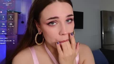 Katerinchik online show from June 3, 2026, 2:33 pm