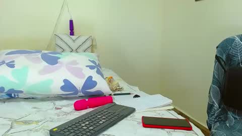 Snapshot of katerineleon chatting on July 16, 2026, 10:38 pm katerineleon online show from July 16, 2026, 10:38 pm