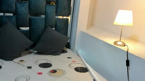 Katerosse2  online show from April 18, 2026, 12:31 pm