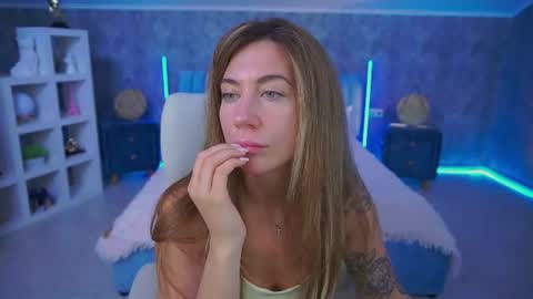 Snapshot of kateshanny chatting on June 23, 2026, 6:33 am Kate online show from June 23, 2026, 6:33 am