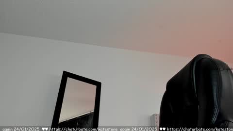 love meeee online show from January 24, 2025, 6:14 pm