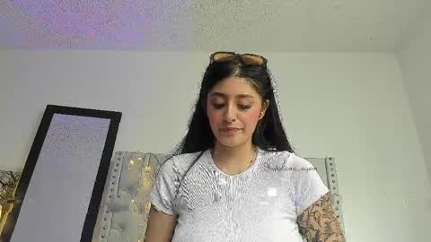 love meeee online show from April 2, 2026, 9:23 pm