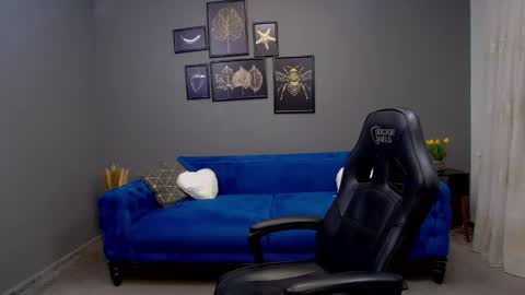 Kate online show from February 4, 2025, 6:17 pm