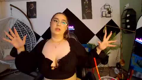 Kate online show from July 5, 2026, 7:10 pm