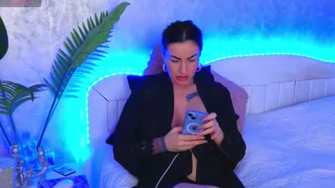 KateyRiva online show from November 19, 2025, 7:03 pm