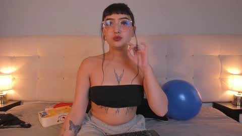 Snapshot of kathaline_markle chatting on December 2, 2024, 8:22 pm Katha or Cintya online show from December 2, 2024, 8:22 pm