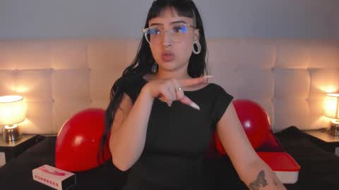 Snapshot of kathaline_markle chatting on February 24, 2025, 7:09 pm Katha or Cintya online show from February 24, 2025, 7:09 pm