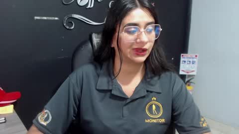 Call me Lau  online show from May 27, 2026, 11:24 pm