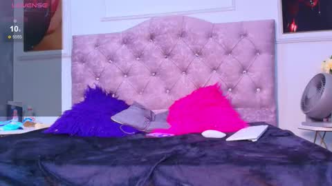 Snapshot of katheeriine chatting on February 6, 2026, 1:32 am katheeriine online show from February 6, 2026, 1:32 am