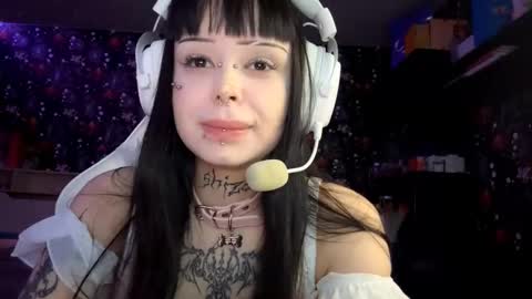 Luna online show from March 8, 2026, 3:16 pm