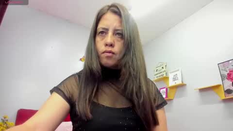 Paola online show from October 4, 2025, 12:47 pm