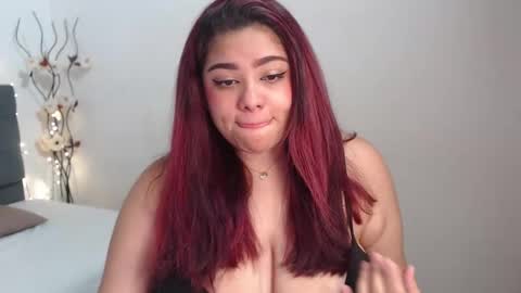 kathygonzalez_ online show from February 26, 2025, 2:14 pm