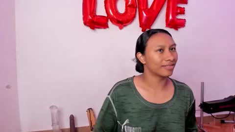 Katia online show from February 15, 2026, 1:52 pm