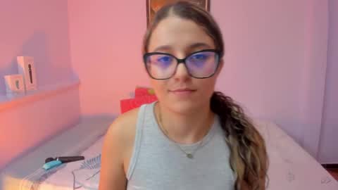 Khaterine online show from March 3, 2025, 4:03 pm