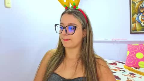 Khaterine online show from December 17, 2025, 12:11 pm