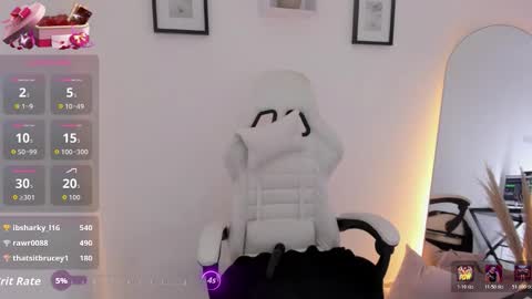 Katia  online show from December 22, 2025, 10:18 pm