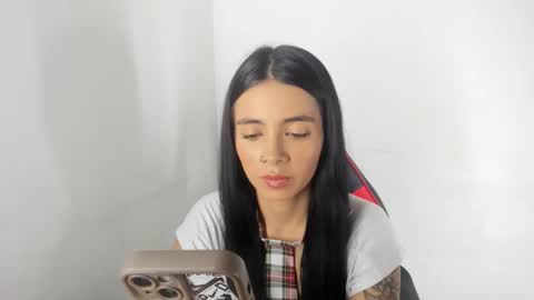 Katia online show from November 6, 2025, 9:05 pm