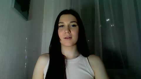 katie_foxi online show from February 9, 2026, 7:07 pm