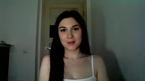 katie_foxi online show from June 15, 2026, 5:26 pm