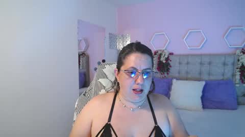 katerin Joness online show from December 15, 2024, 5:53 pm