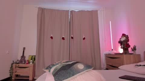 Kate online show from January 5, 2025, 10:10 am