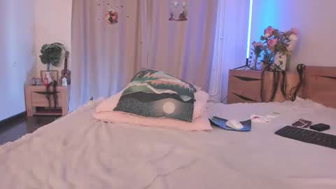 Kate online show from October 27, 2025, 7:56 am