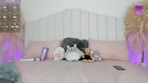 Snapshot of katiee3 chatting on November 12, 2025, 8:52 pm Katie online show from November 12, 2025, 8:52 pm